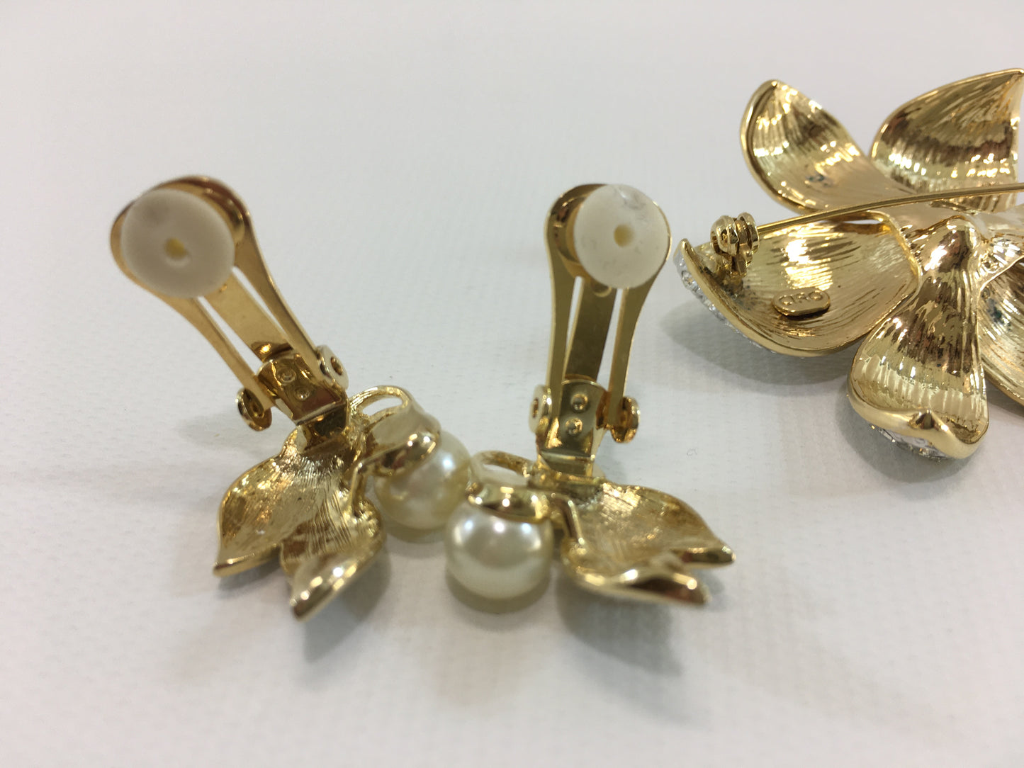 CIRO Pave Rhinestone and Pearl Brooch Large Flower and Leaf Clip Earrings