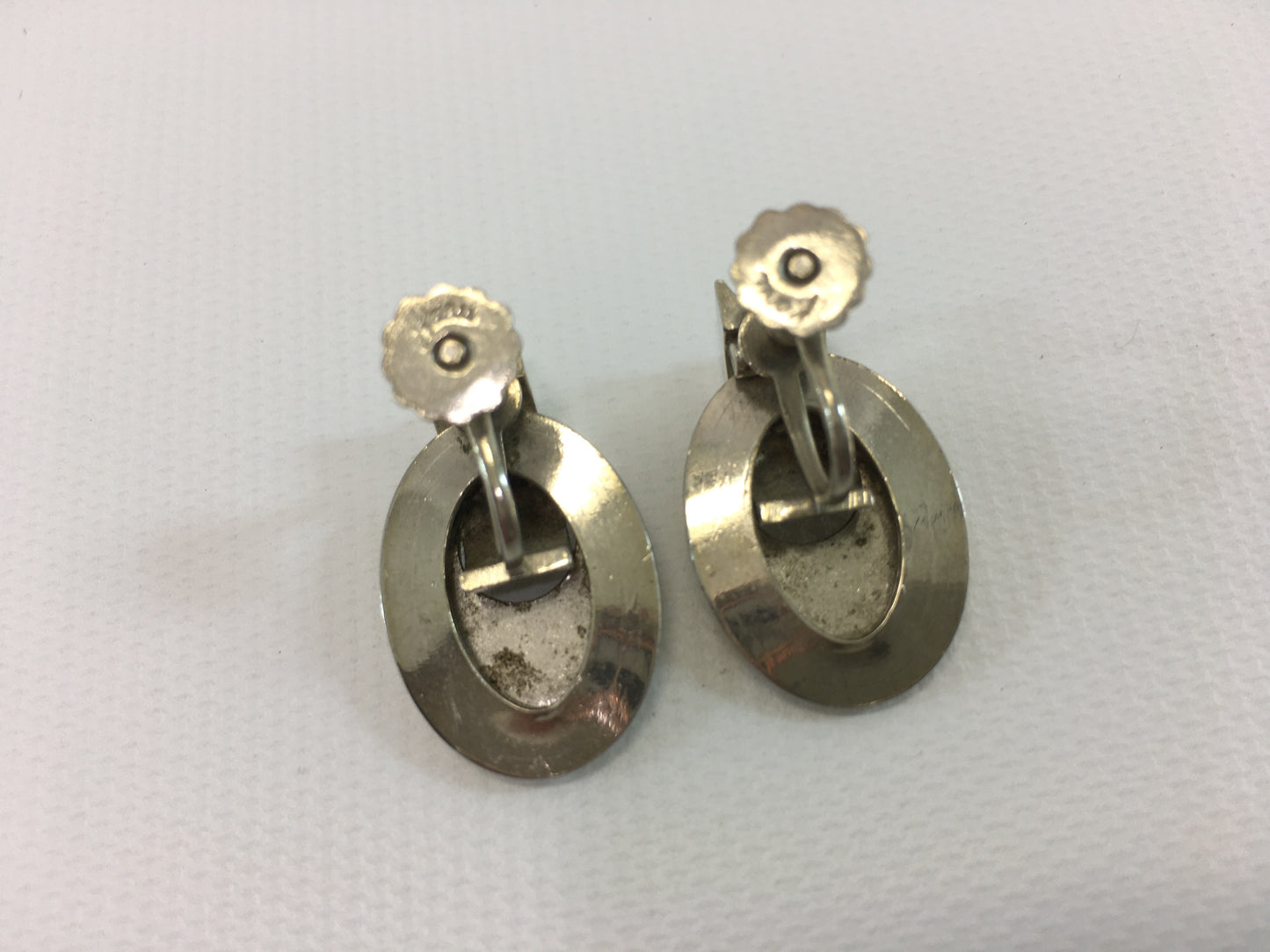 Karu Silver Tone Earrings Screw Back Oval Geometric Design