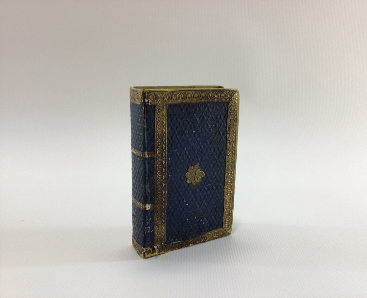 Hardcover Book Dresden Christmas Tree Ornament Candy Container Die-cut Embossed German Scrap Antique Holiday Decor