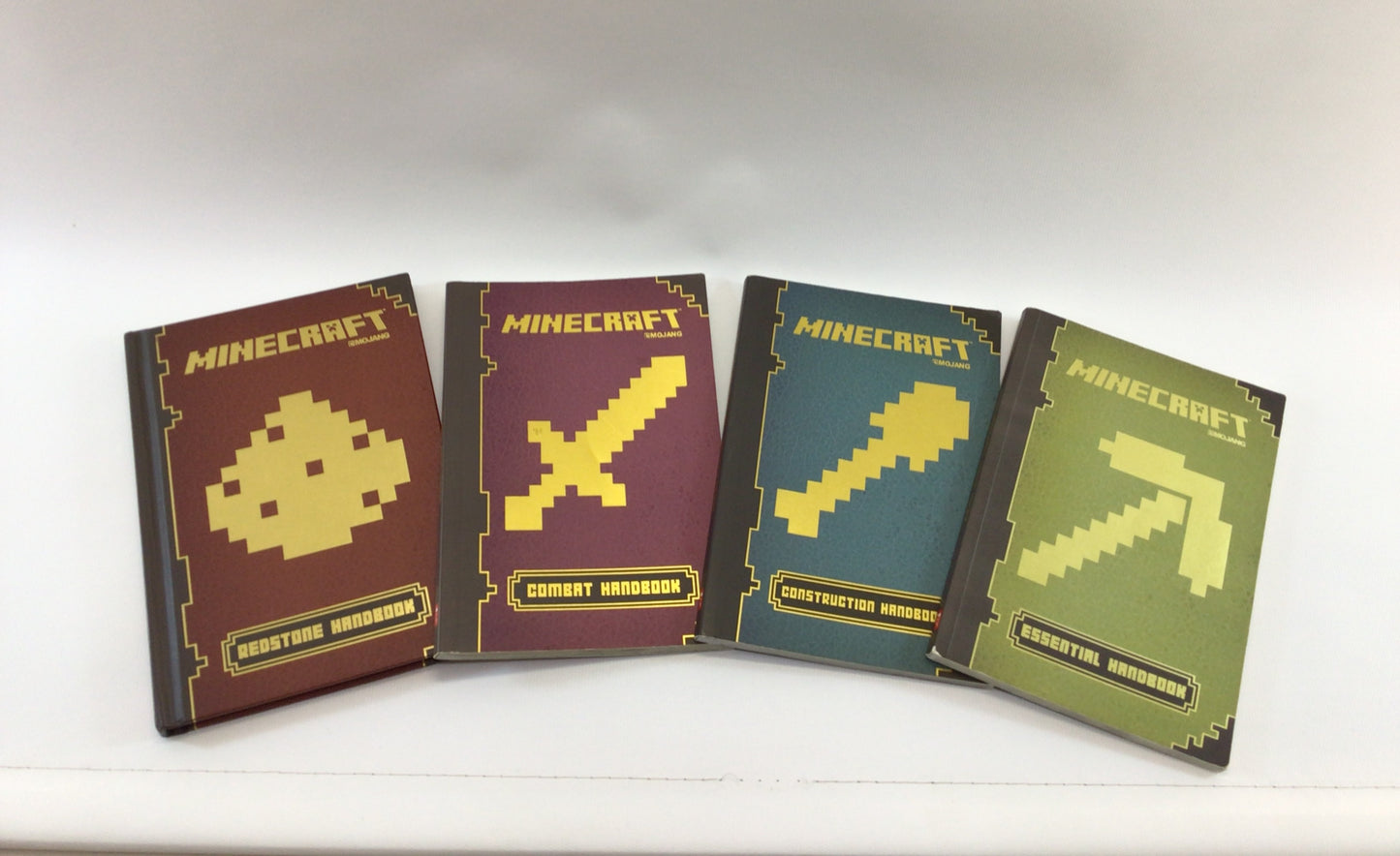 Minecraft 2014 Instruction Manual Video Game Handbooks Redstone Combat Construction and Essentials
