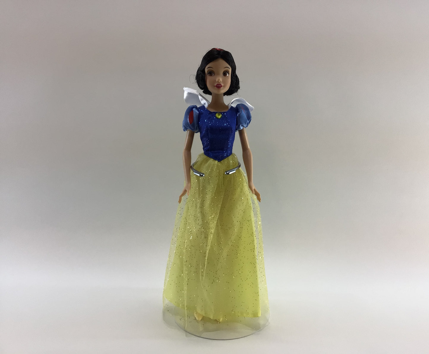 Walt Disney Snow White 12" Fashion Doll
