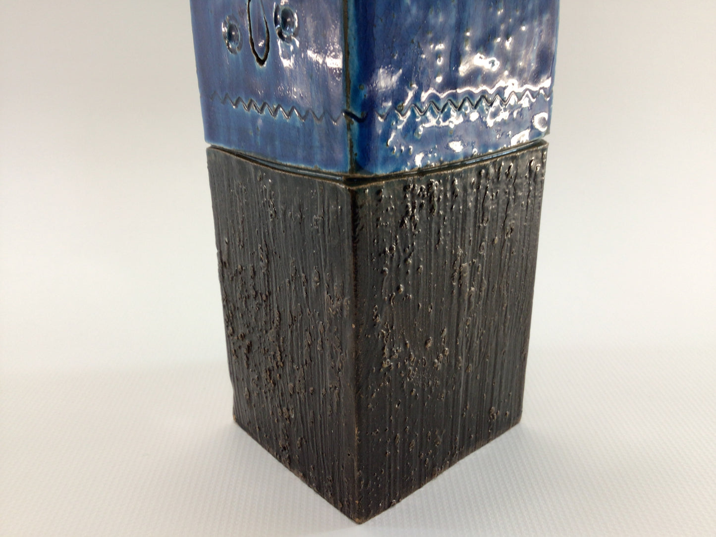 Mid Century Flower Power Table Lighter Made in Italy Ceramic Rosenthal Netter Home Decor