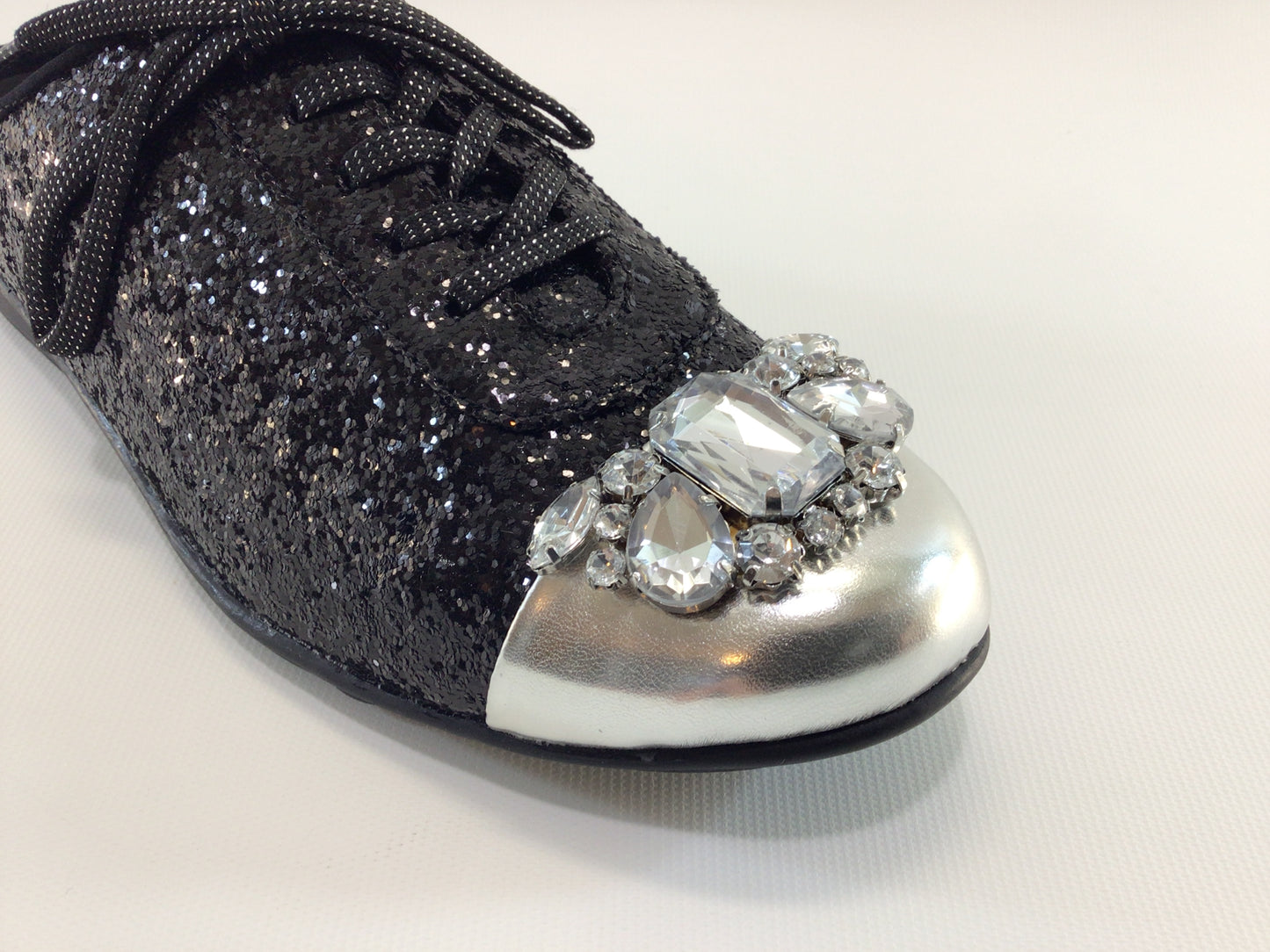 NIB Joan Boyce Denise Black Glitter & Silver Jeweled Flats Shoes Size 7 W