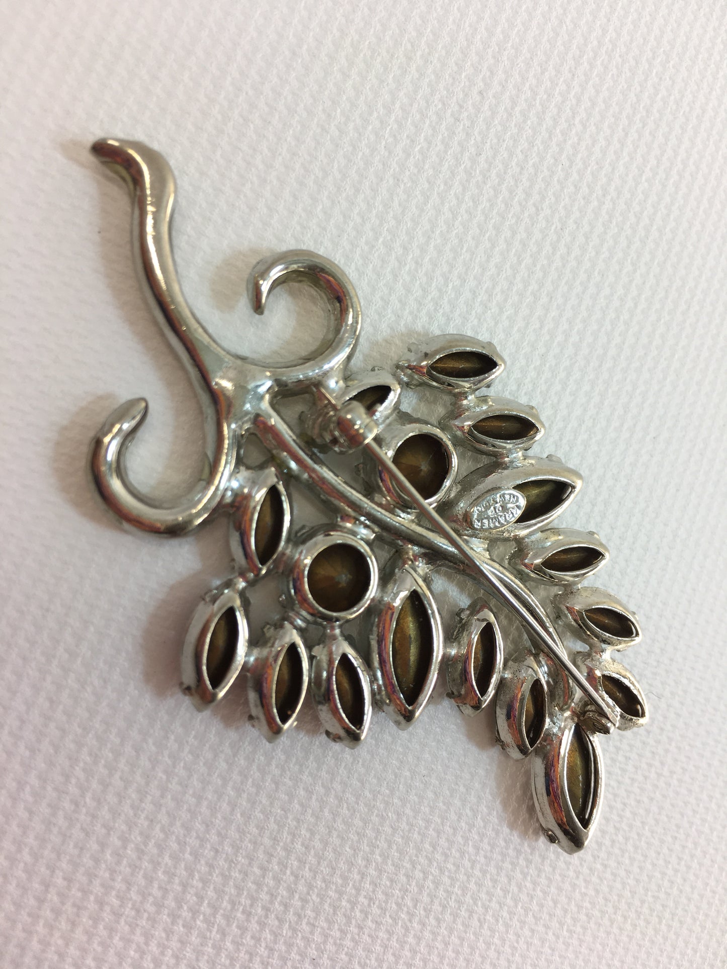Kramer Brooch Smokey Gray Rhinestones Silver Tone Leaf Floral Vintage 50's Fashion Jewelry