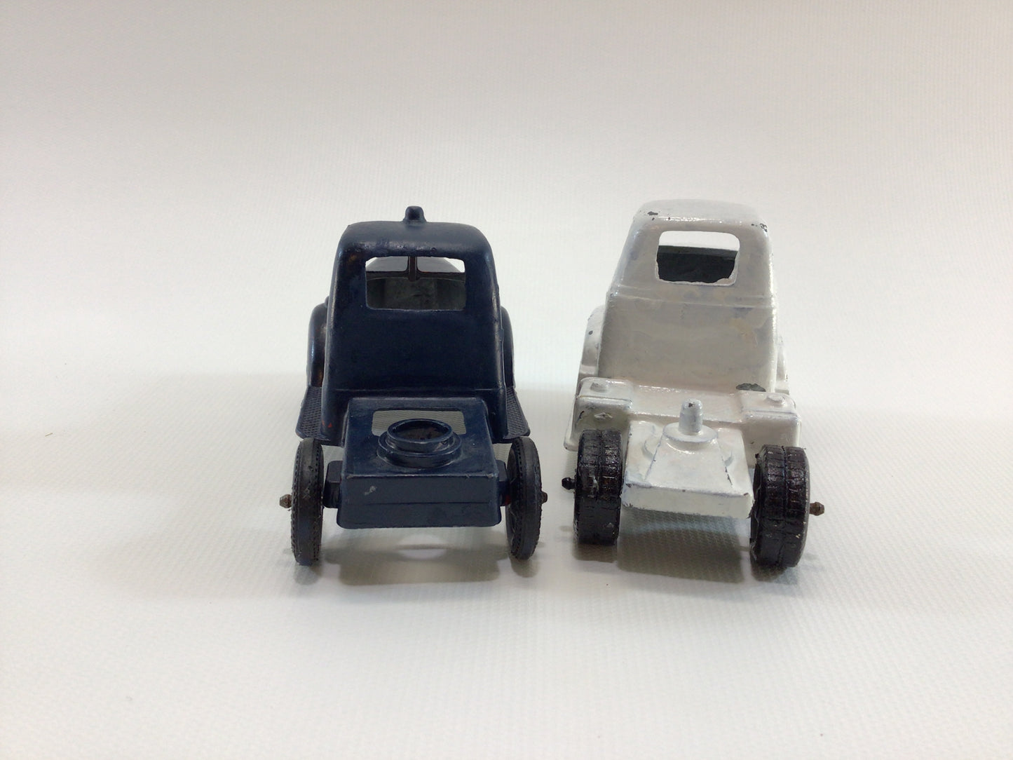 Tootsietoy Semi Tractors 2 Vintage Diecast Heavy Duty Toy Trucks