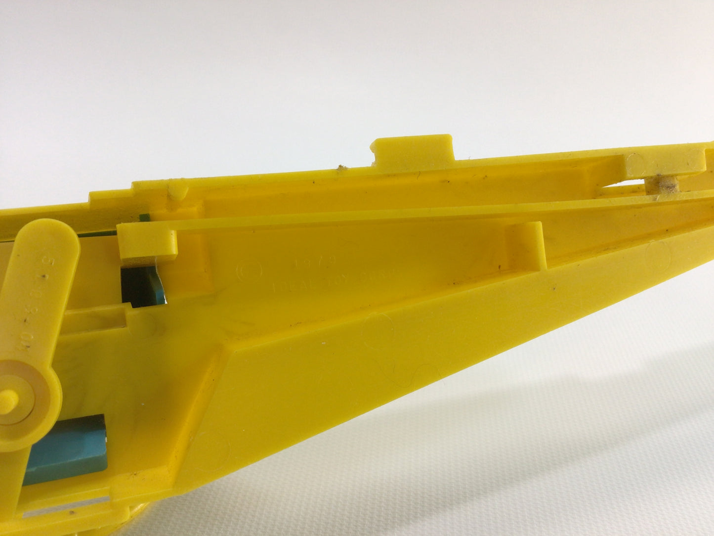 Ideal Jalopy Show Down Yellow Steering Wheel Vintage Toy Slot Car Track Replacement Parts Pieces