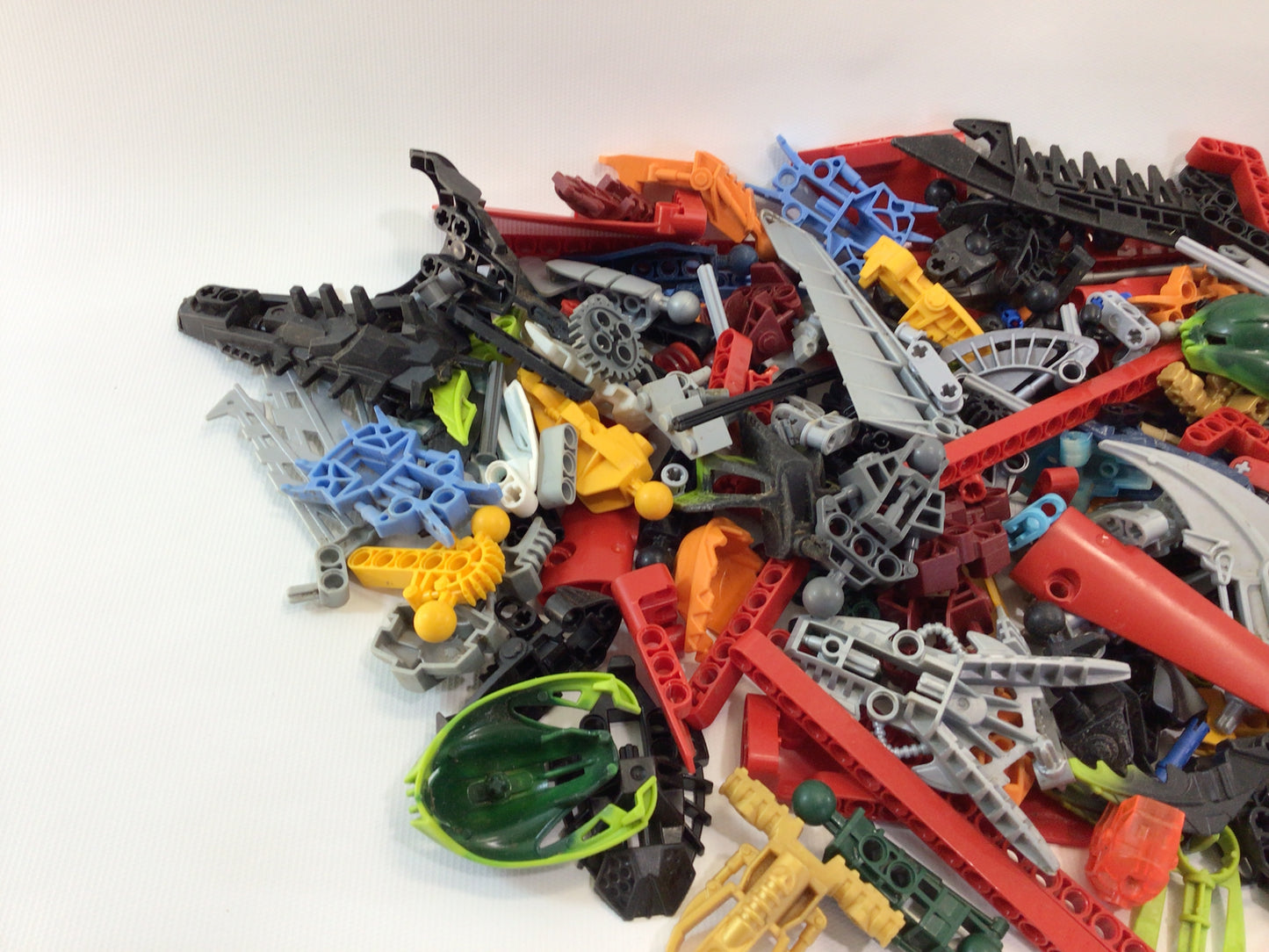 Lego Assorted Bionicle and Technics Parts and Pieces Lot