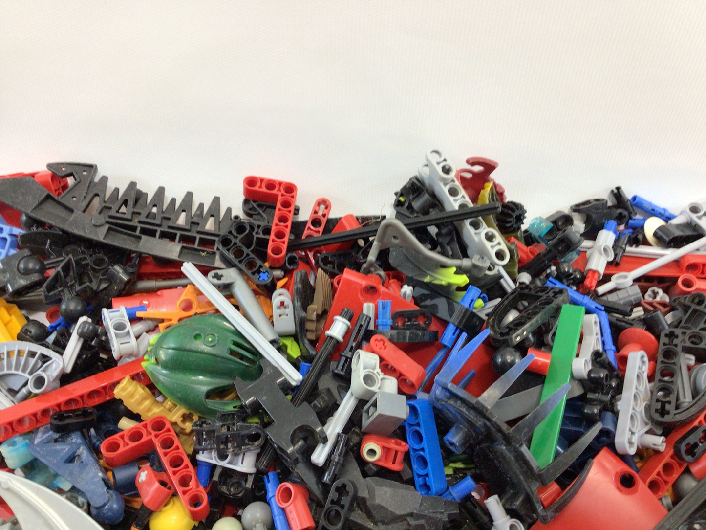Lego Assorted Bionicle and Technics Parts and Pieces Lot