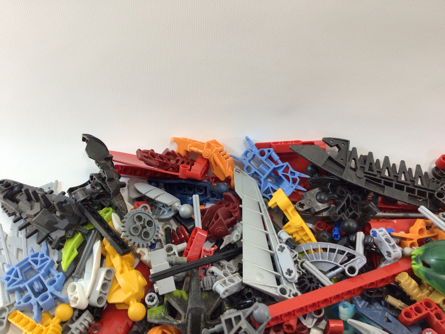 Lego Assorted Bionicle and Technics Parts and Pieces Lot