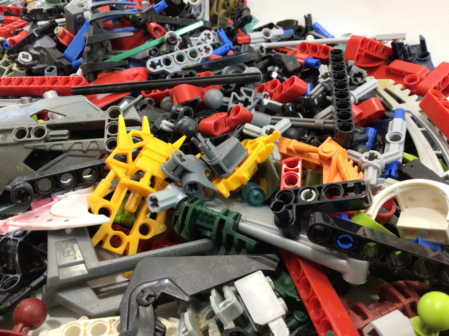 Lego Assorted Bionicle and Technics Parts and Pieces Lot