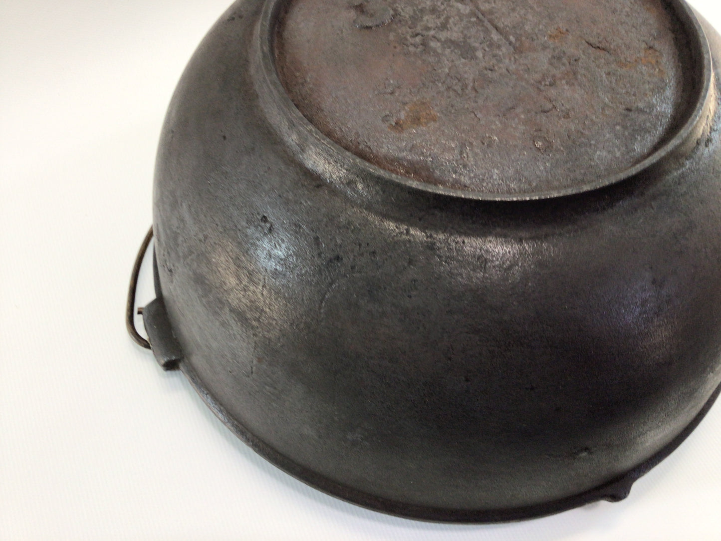 Cast Iron No 3 Scotch Bowl with Gate Mark and Heat Ring Antique Country Kitchen Farmhouse Decor