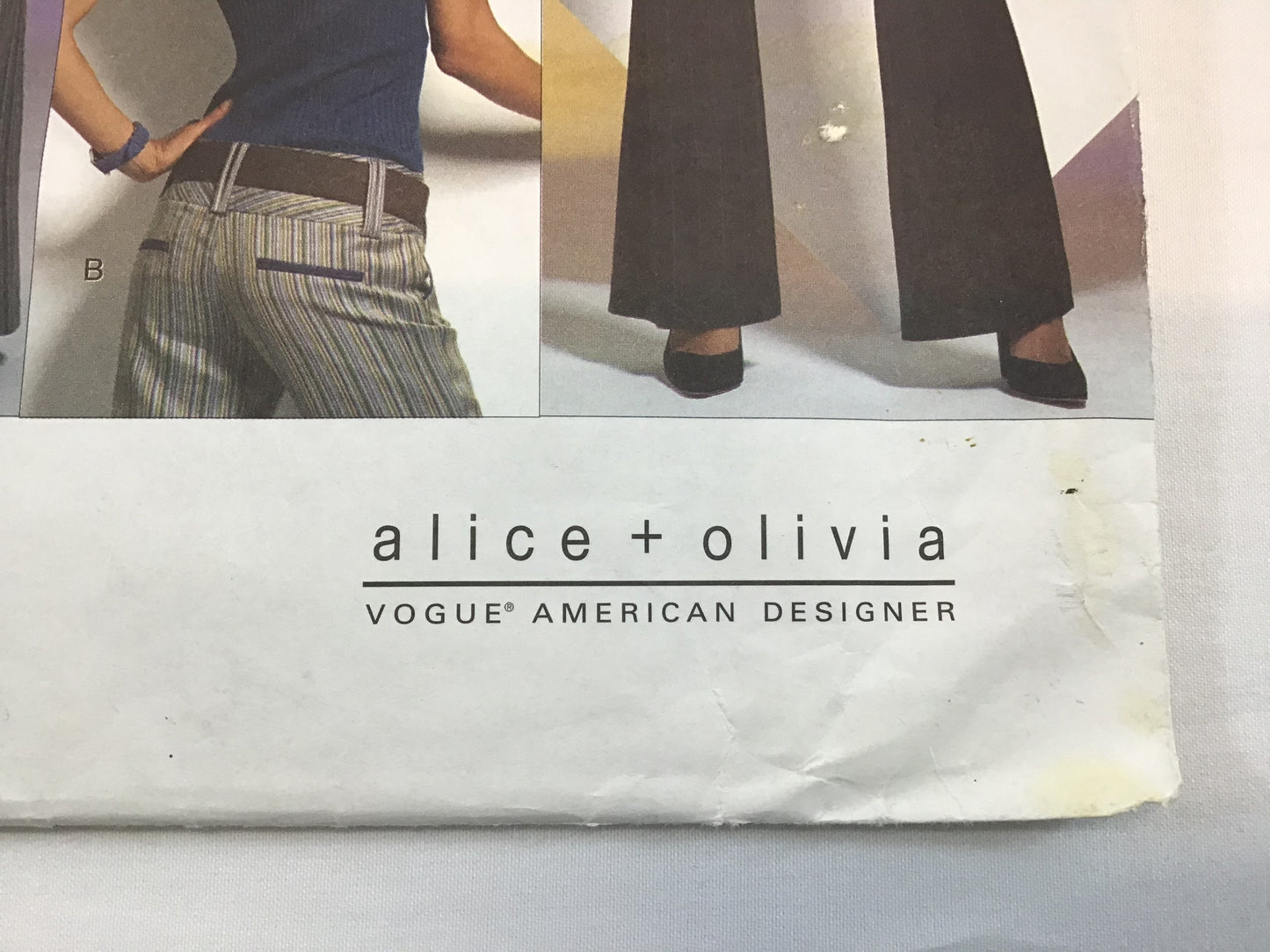 Vintage Vogue Sewing Pattern No. V2907, Alice and Olivia Retro Mod Pants, Size 10 12 14