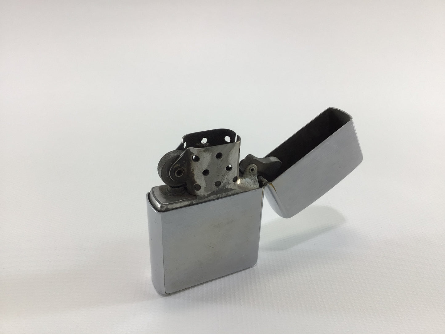 Vintage 1997 Brush Chrome Classic Zippo Cigarette Lighter