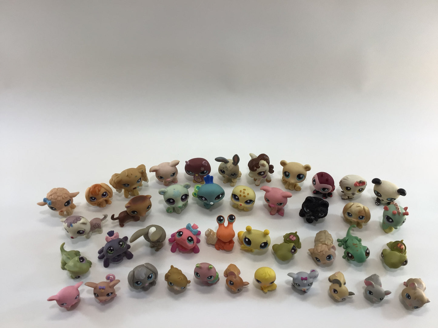 Littlest Pet Shop LPS Lot of 40 Assorted Toy Figures