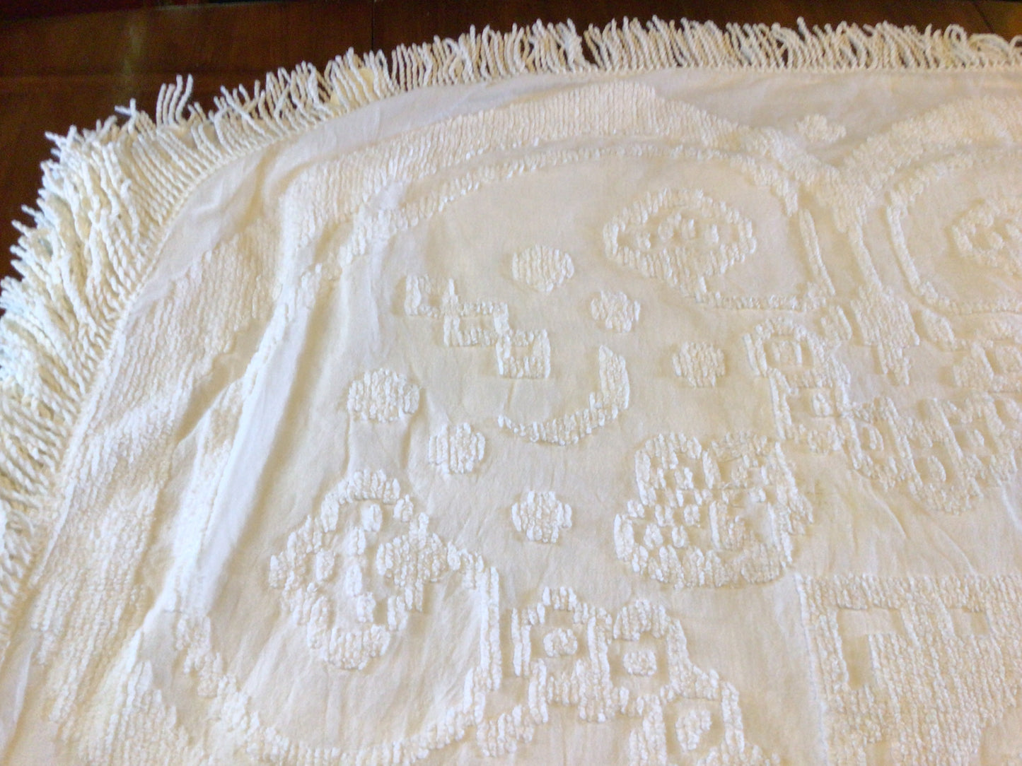White Chenille Vintage Bedspread Coverlet Super King Size 100" x 120"