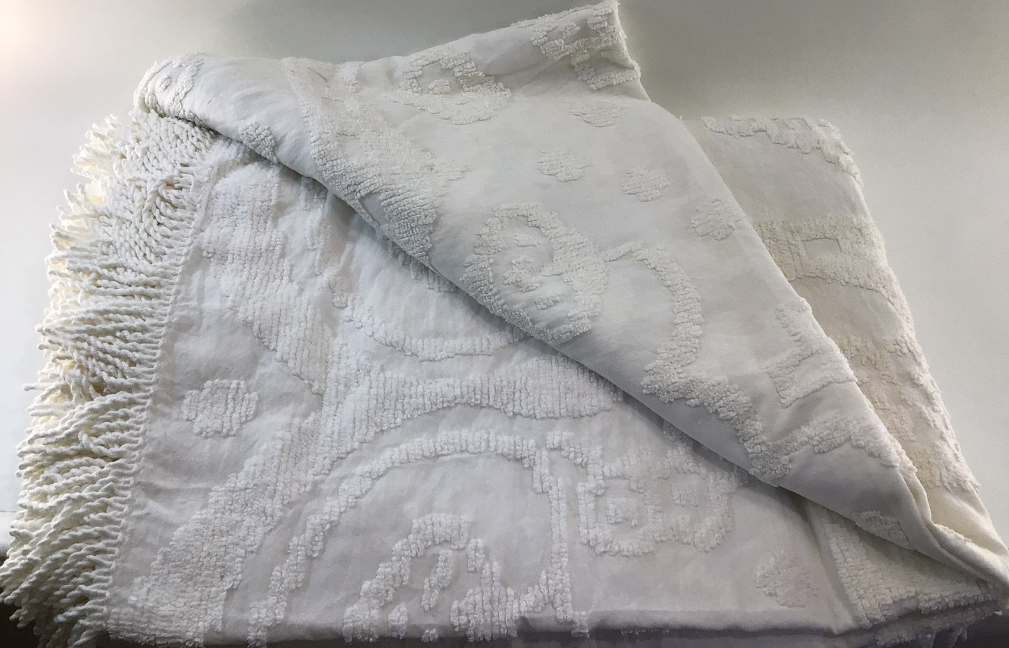 White Chenille Vintage Bedspread Coverlet Super King Size 100" x 120"