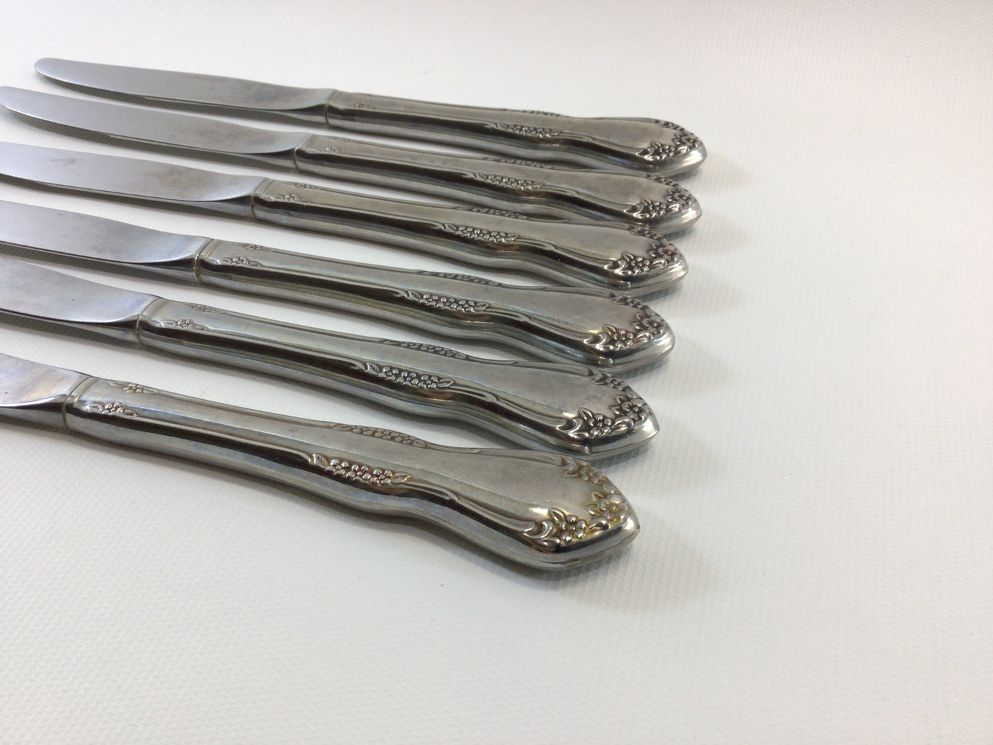 Dinner Knife 6 Piece Set Vintage Quality Made Oneida Ltd Rogers Deluxe Stainless Flatware
