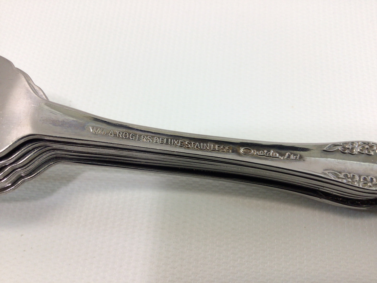 Dinner Knife 6 Piece Set Vintage Quality Made Oneida Ltd Rogers Deluxe Stainless Flatware