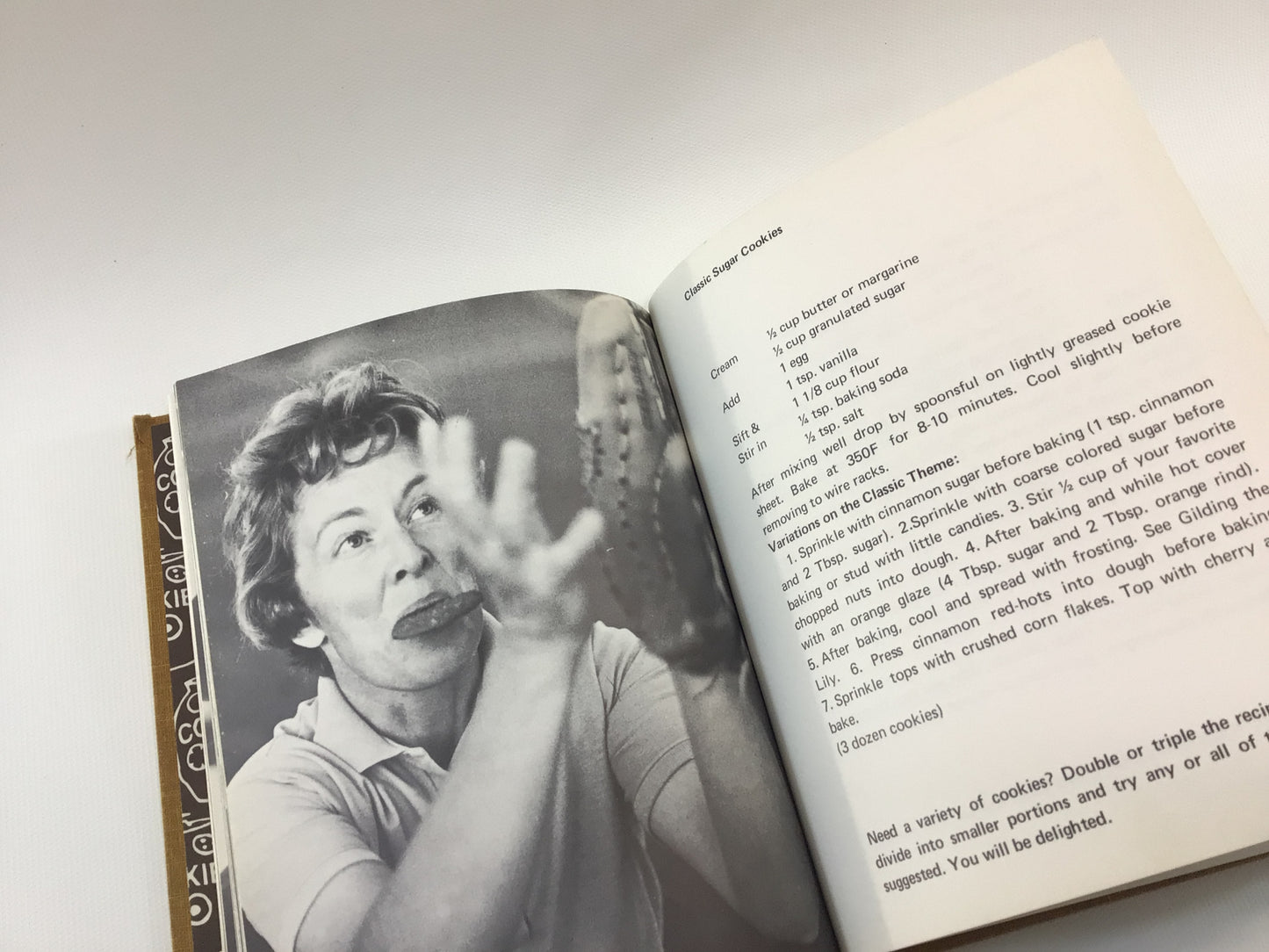 Vintage Cookie Cookbook Hardcover Recipes Cookie Originale Has Recipes and Great 1960's Photographs