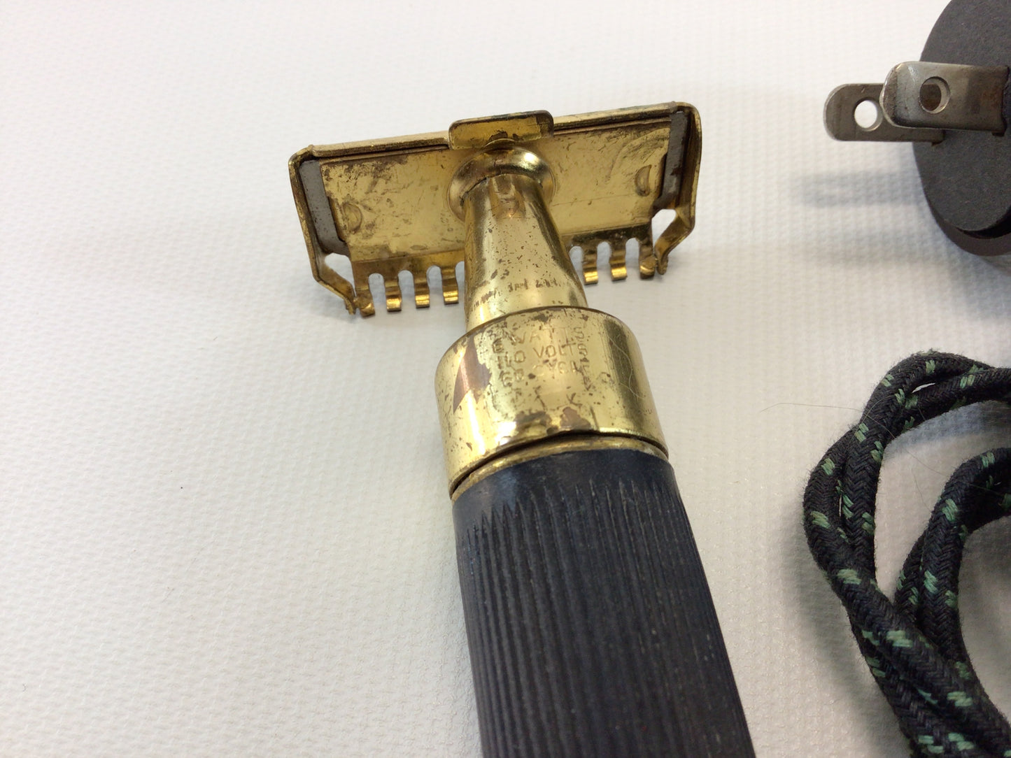 The New Tark Electric Razor Vintage Grooming Shaving Gadget
