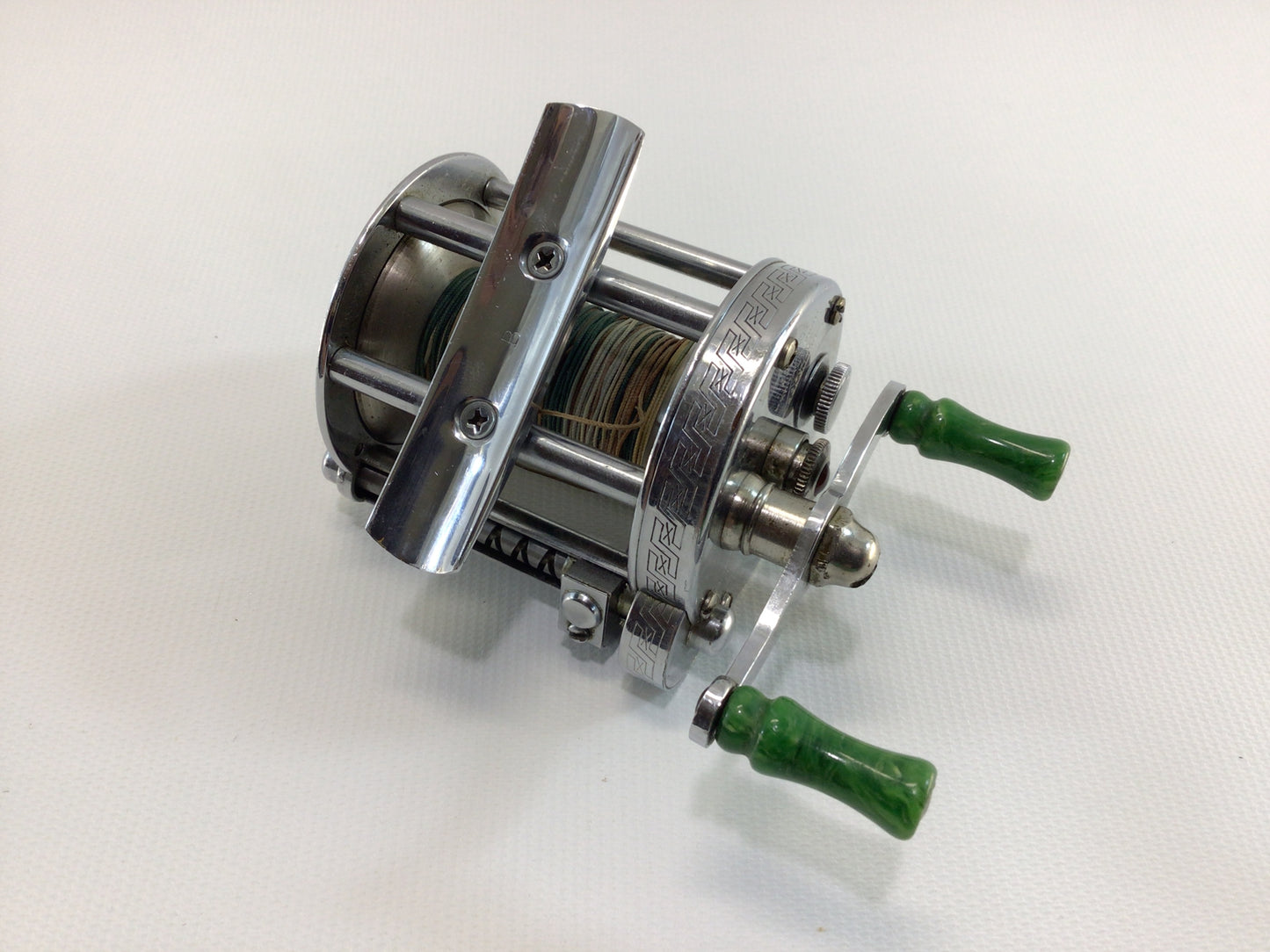 Pflueger Akron Model 1893 Baitcasting Reel Vintage Fishing Tackle Outdoor Sporting Equipment