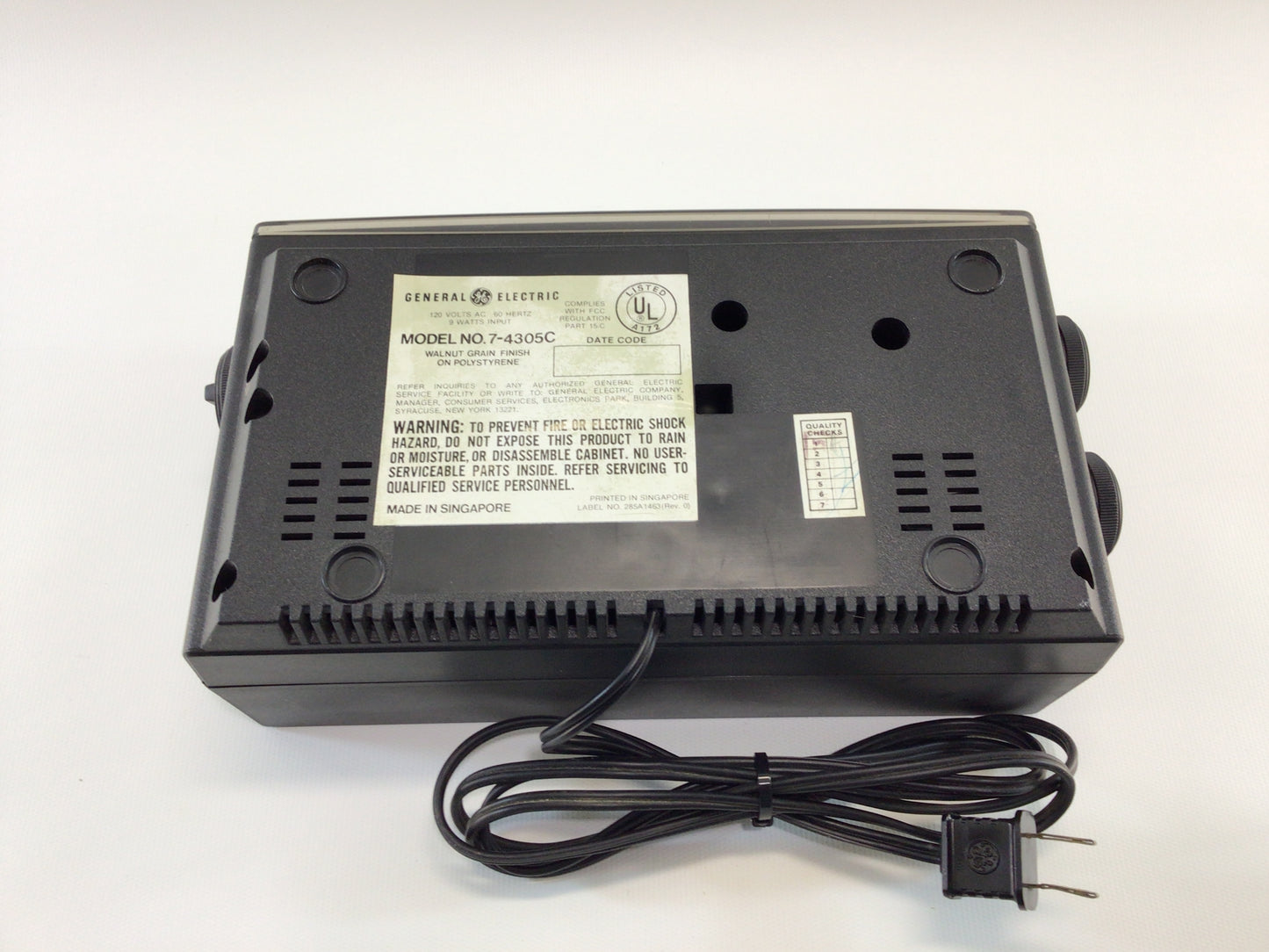 General Electric GE Flip Alarm Clock AM/FM Radio Model 7-4305C Vintage Electronics Device