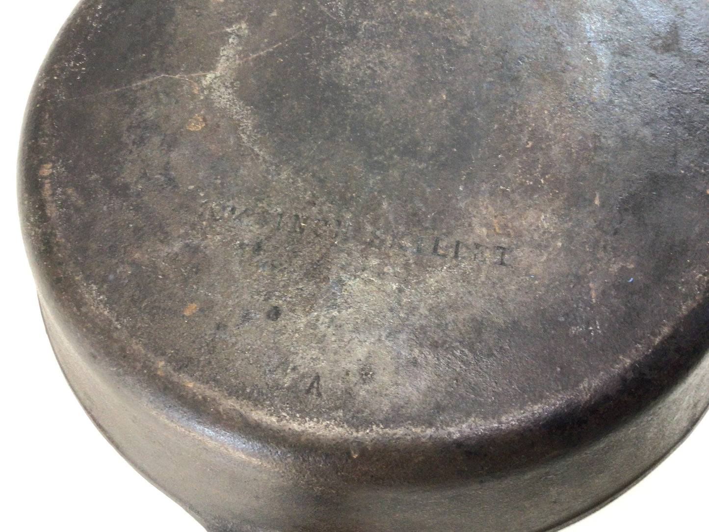Cast Iron Skillet 10 3/4" A Vintage Country Kitchen Homestead Cookware