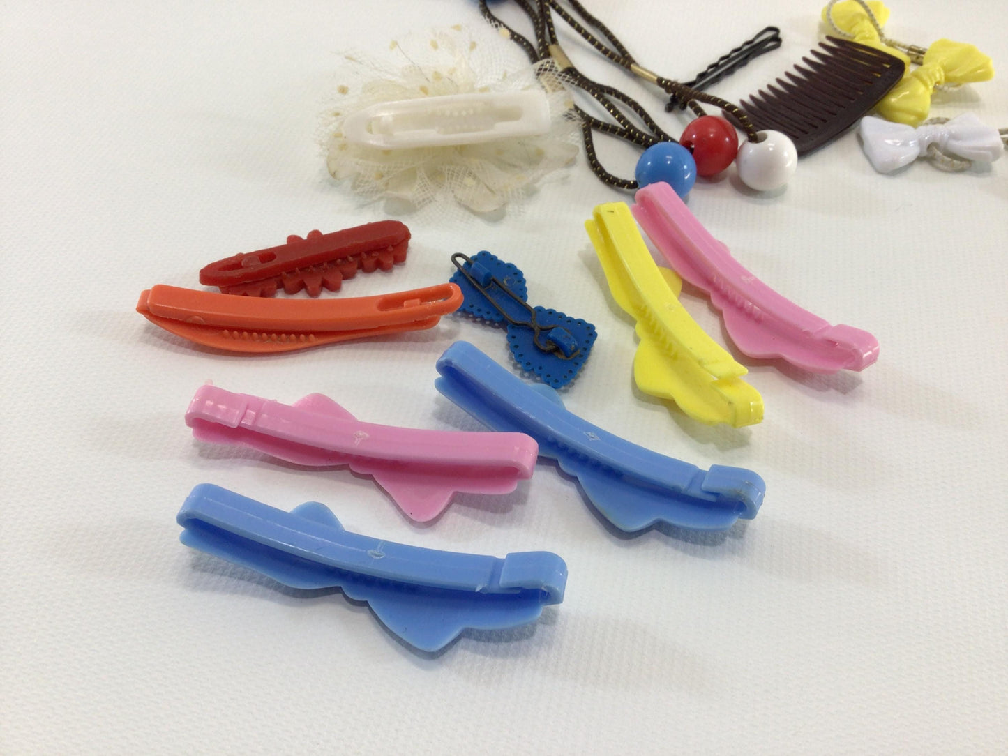 Girls Plastic Hair Barrettes Lot Vintage 1960's Children's Fashion Collectibles