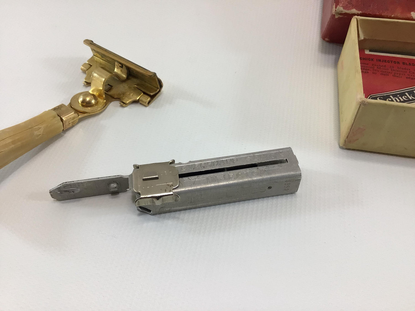 Schick Injector Razor Butterscotch Bakelite Handle Mid Century 1940's Shaving Collectible
