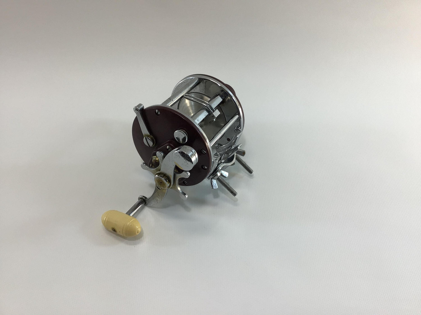 Penn Peer Baitcasting Fishing Reel No 209 Vintage Fishing Tackle Outdoor Sporting Equipment