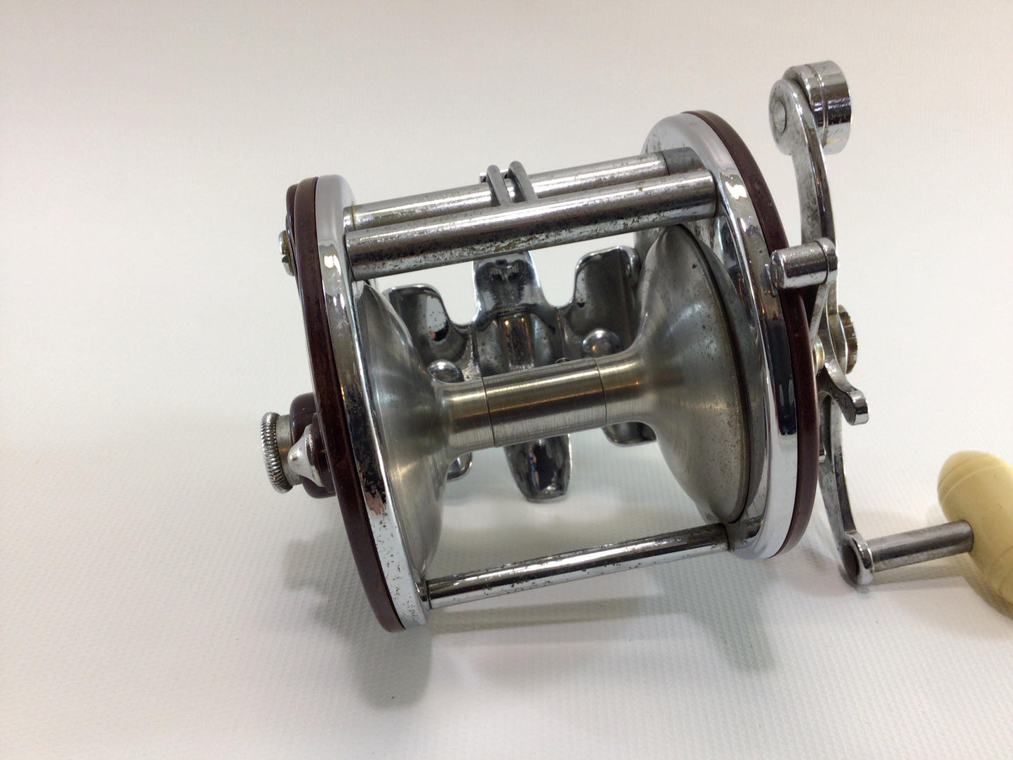 Penn Peer Baitcasting Fishing Reel No 209 Vintage Fishing Tackle Outdoor Sporting Equipment