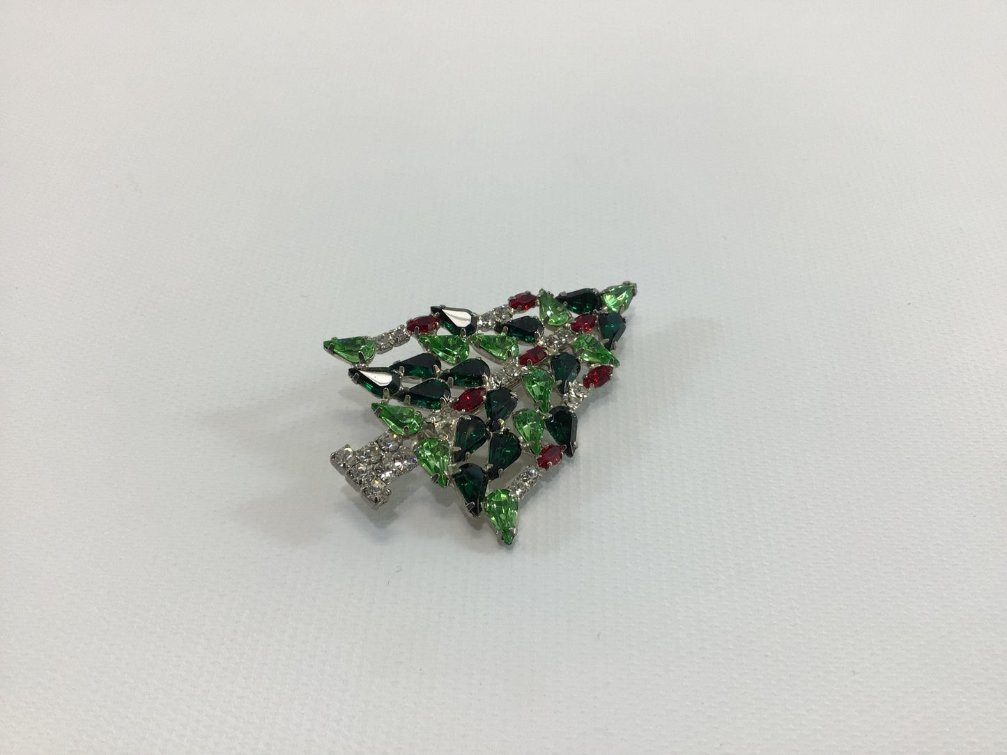 Christmas Tree Holiday Brooch Silver Tone Rhinestone Modernist Style Vintage 1960s Fashion Accessory