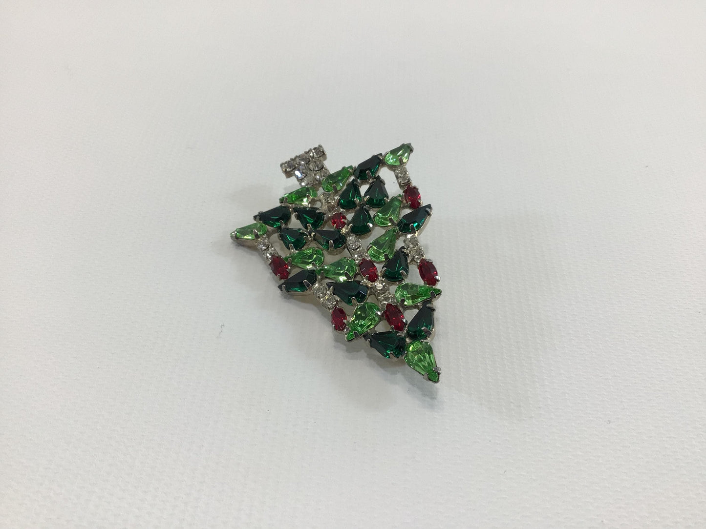 Christmas Tree Holiday Brooch Silver Tone Rhinestone Modernist Style Vintage 1960s Fashion Accessory