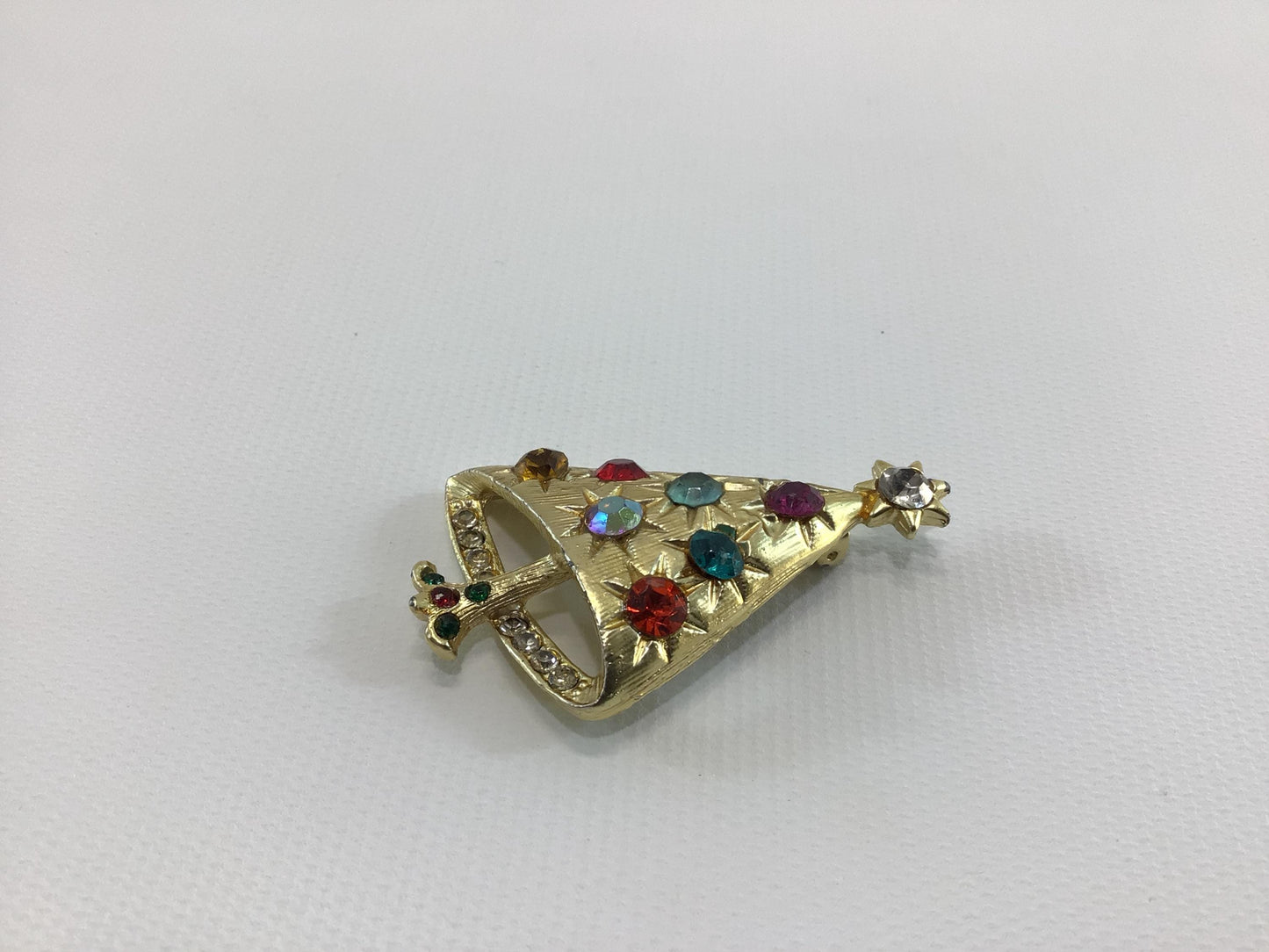 Christmas Tree Holiday Brooch Gold Tone Rhinestone Modernist Style Vintage 1970s Fashion Accessory
