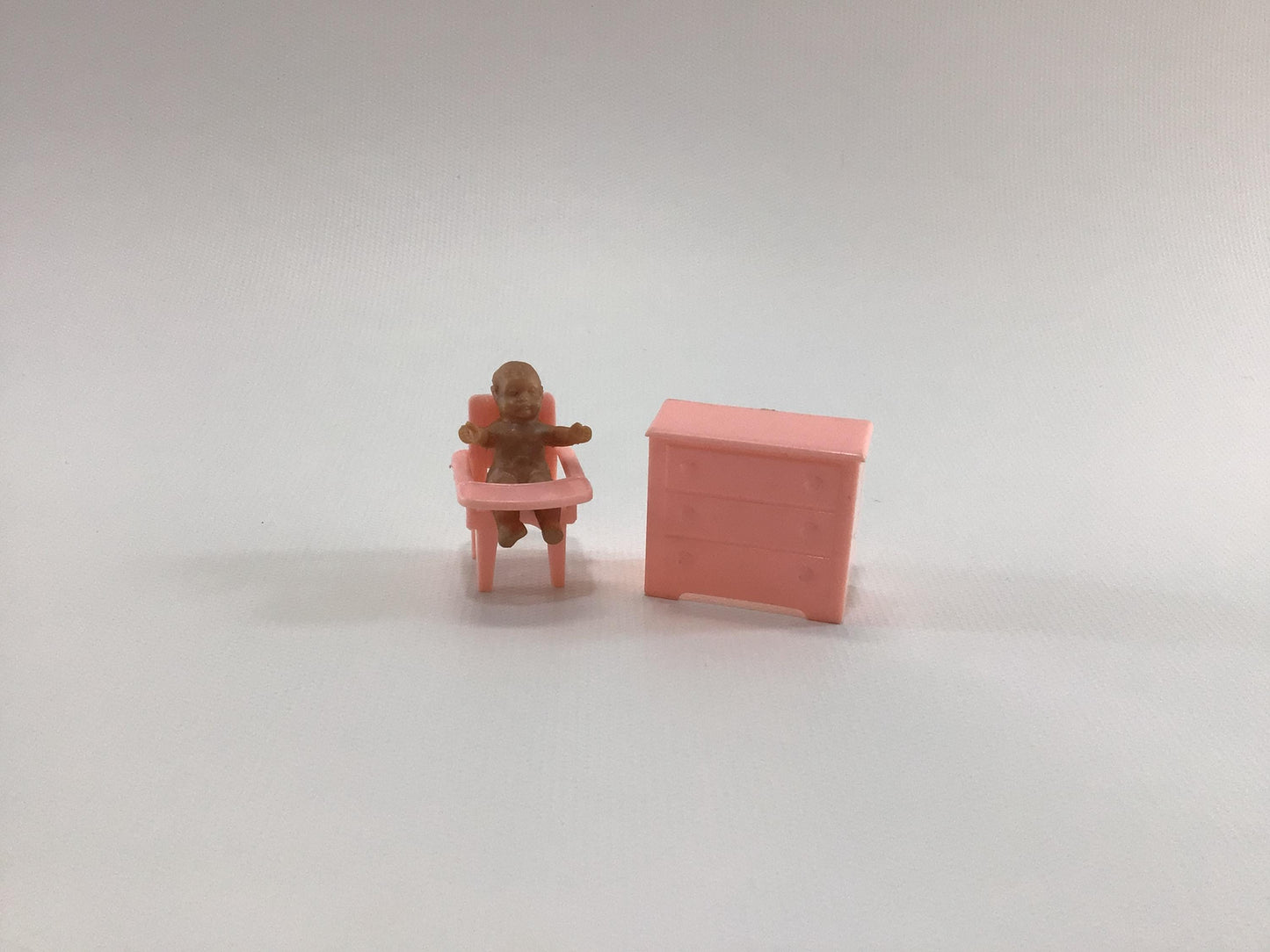 Marx Baby High Chair and Dresser 1:24 Scale Toy Playset Replacement Parts Pieces for Tin Lithograph Era Dollhouses