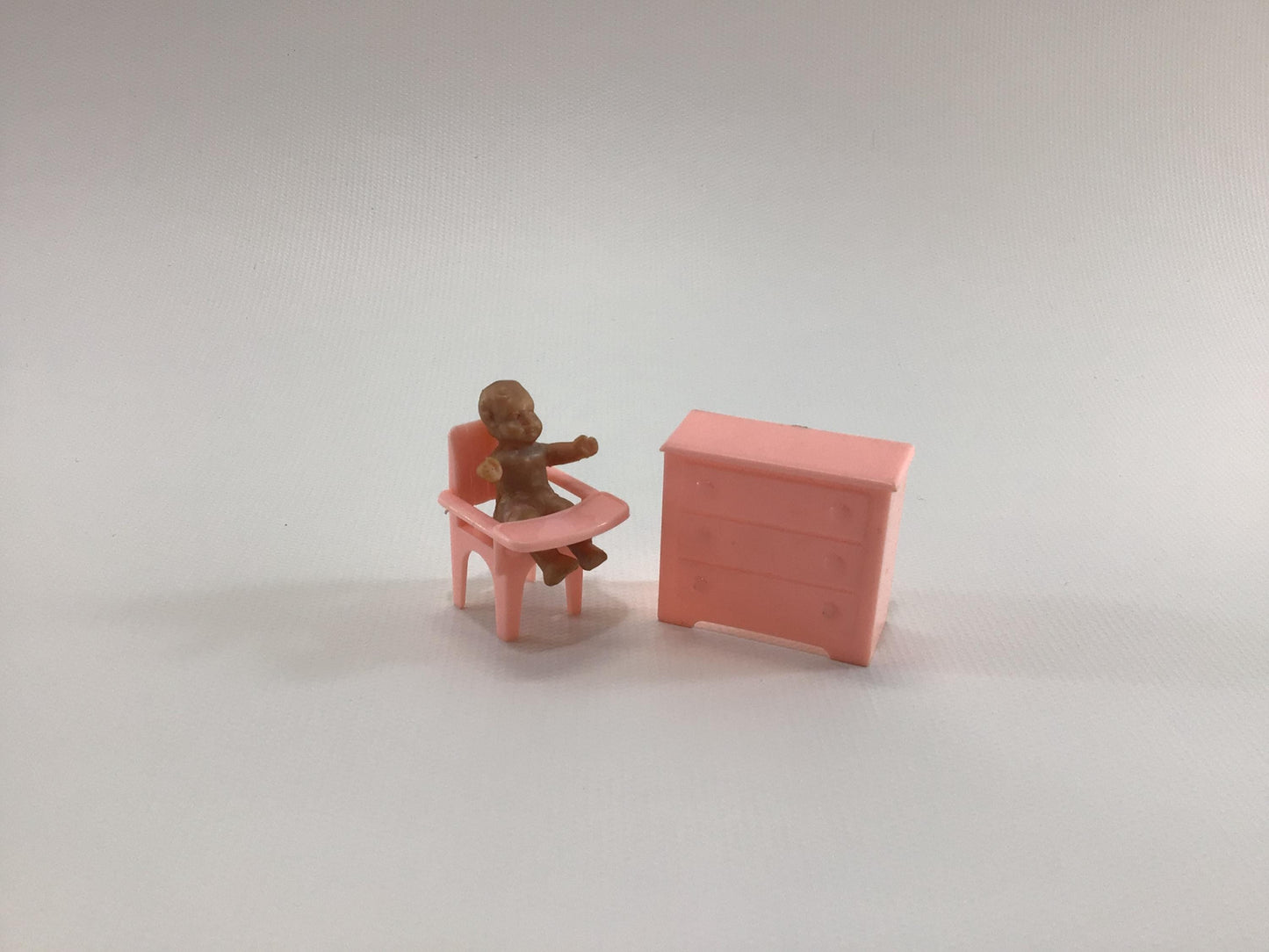 Marx Baby High Chair and Dresser 1:24 Scale Toy Playset Replacement Parts Pieces for Tin Lithograph Era Dollhouses