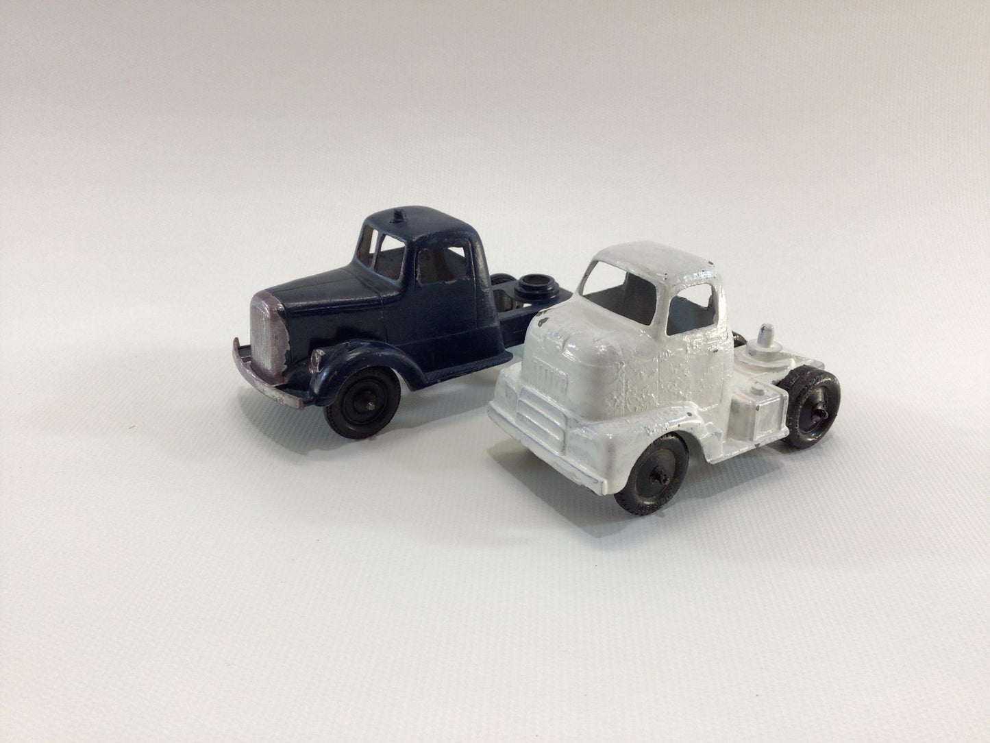 Tootsietoy Semi Tractors 2 Vintage Diecast Heavy Duty Toy Trucks