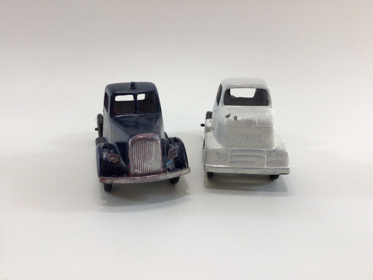 Tootsietoy Semi Tractors 2 Vintage Diecast Heavy Duty Toy Trucks