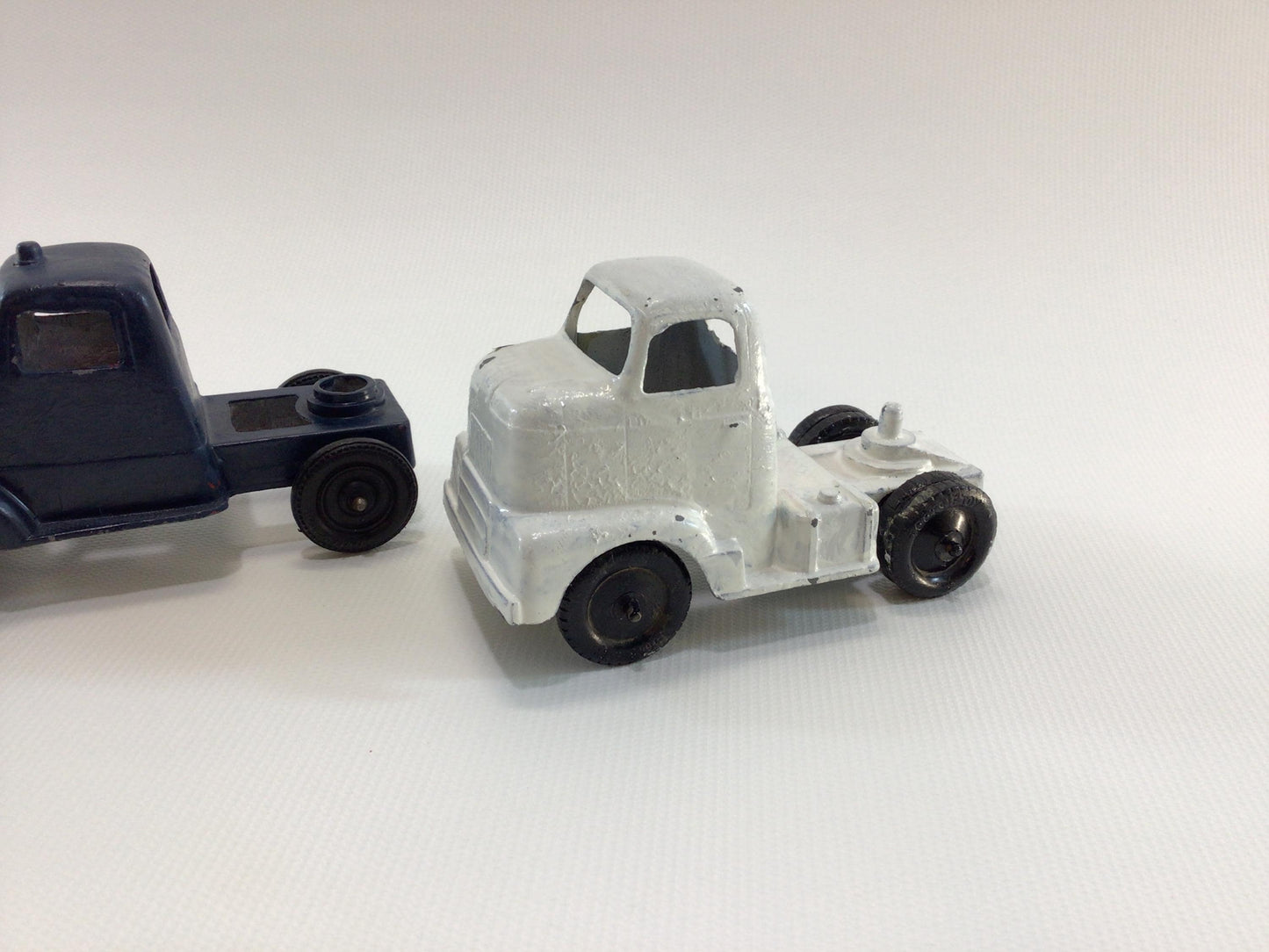 Tootsietoy Semi Tractors 2 Vintage Diecast Heavy Duty Toy Trucks