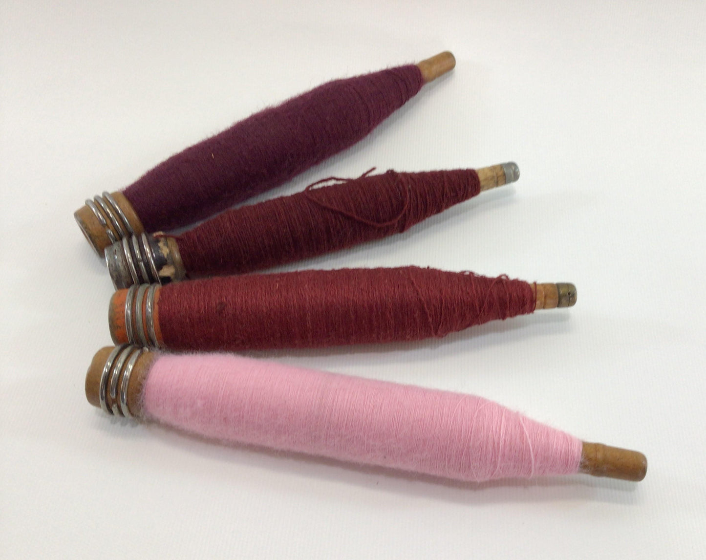 Wooden Spindle Quill Bobbin Lot of 4 Antique Primitive Rustic Textile Mill Yarn Thread Spools
