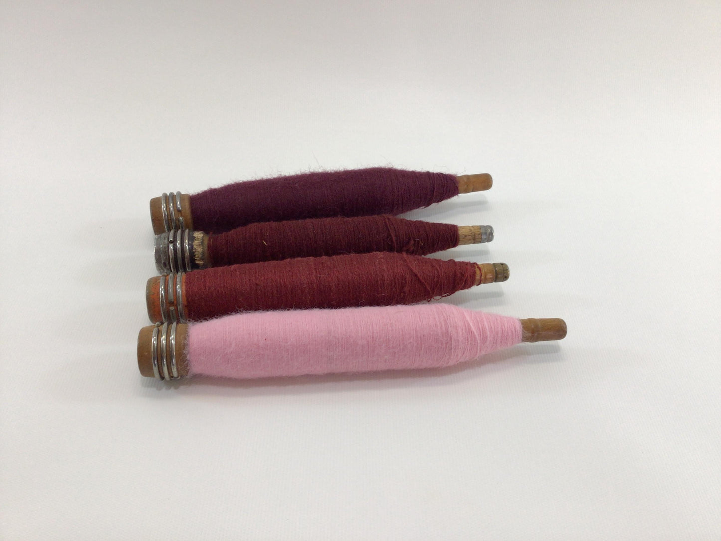 Wooden Spindle Quill Bobbin Lot of 4 Antique Primitive Rustic Textile Mill Yarn Thread Spools