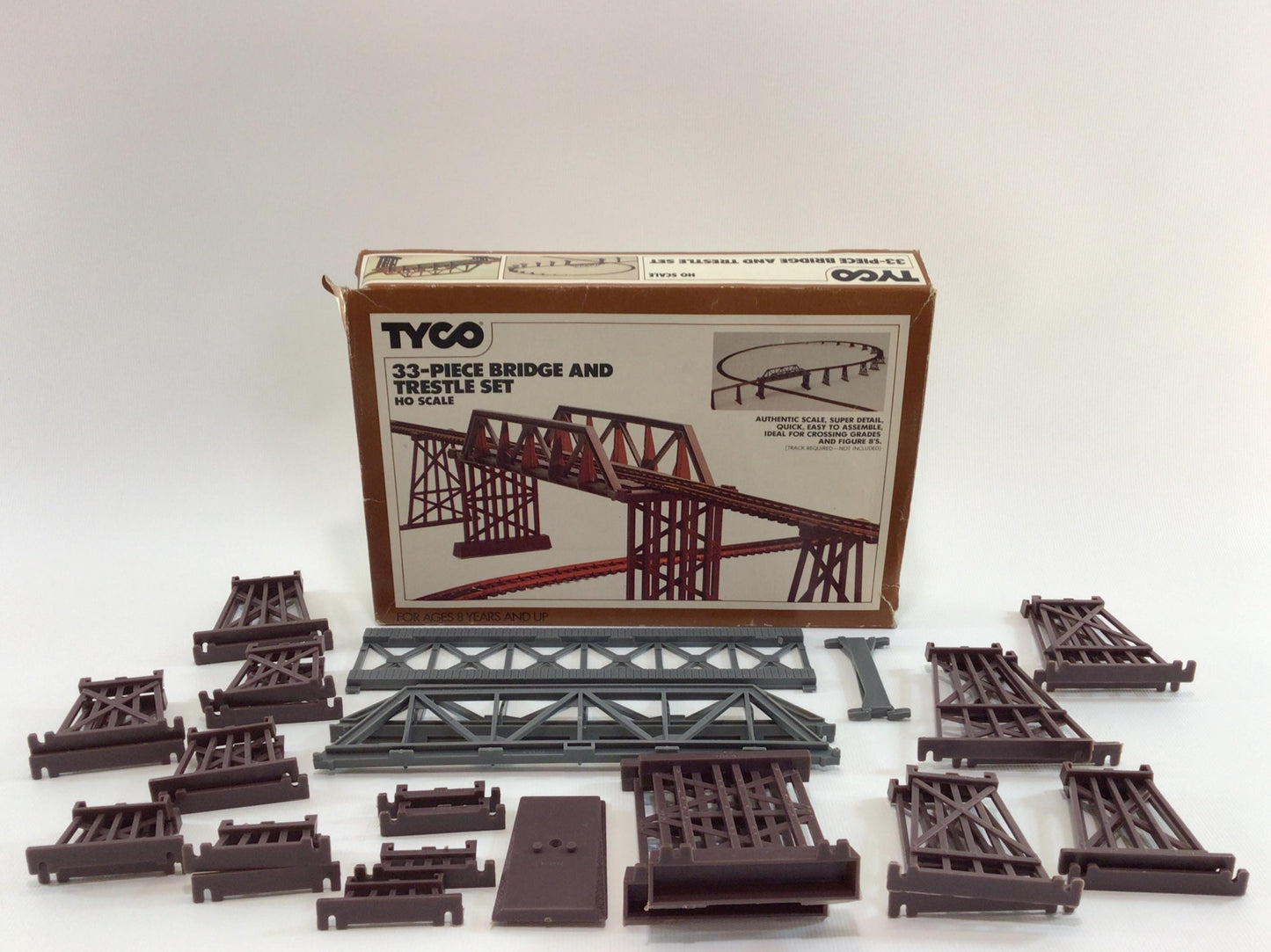 Tyco HO Scale Model Railroad Bridge and Trestle Set No 909 Vintage Miniature Modeling Kit