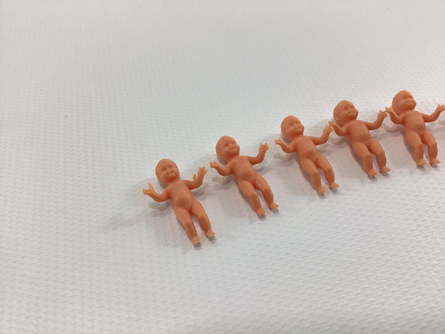 Dollhouse Miniature Babies 3/4" Baby Dolls Vintage Arts Crafts Project Supply