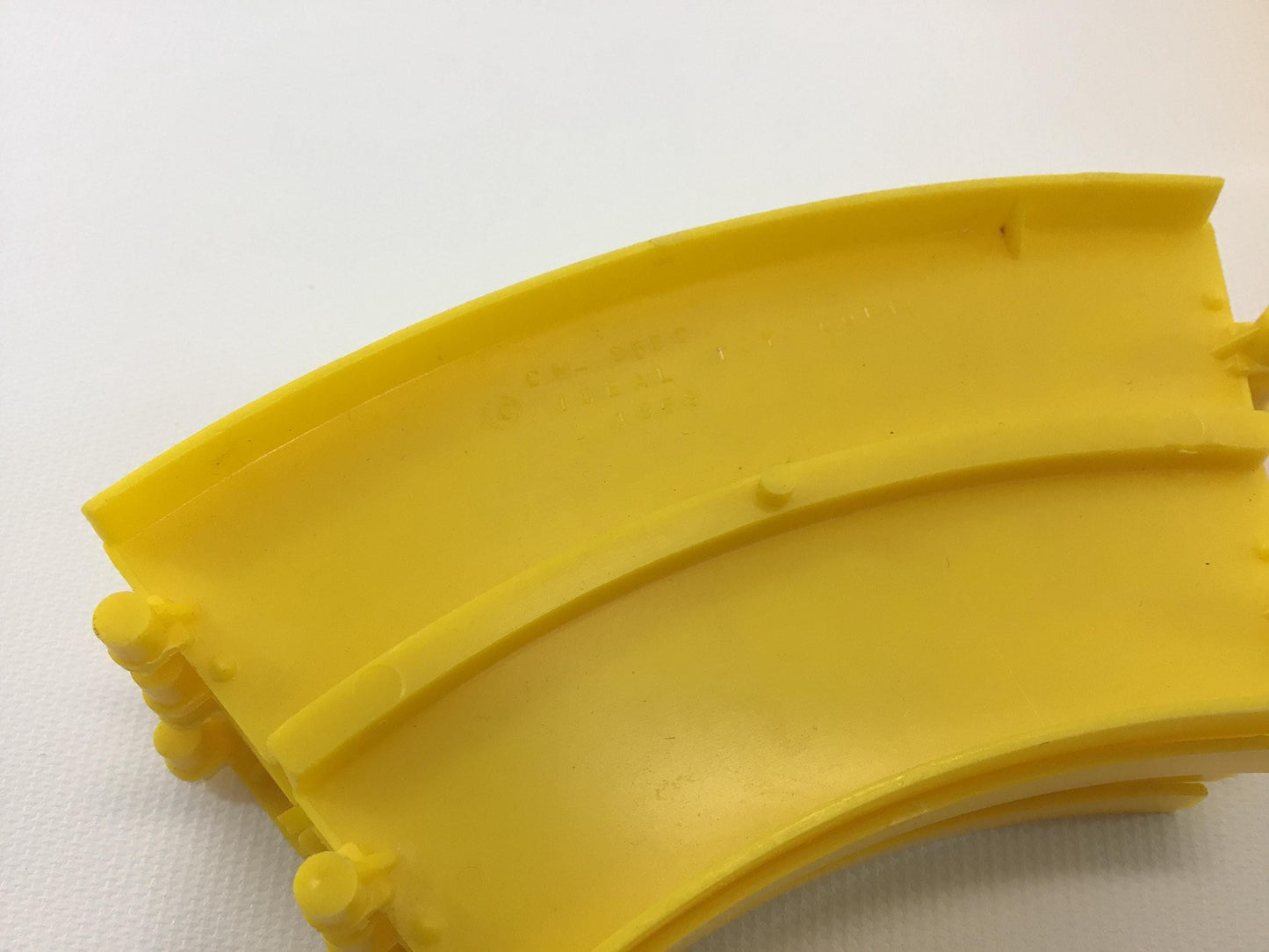 Ideal Jalopy Show Down 12 Yellow Curves Vintage Toy Slot Car Track Replacement Parts Pieces
