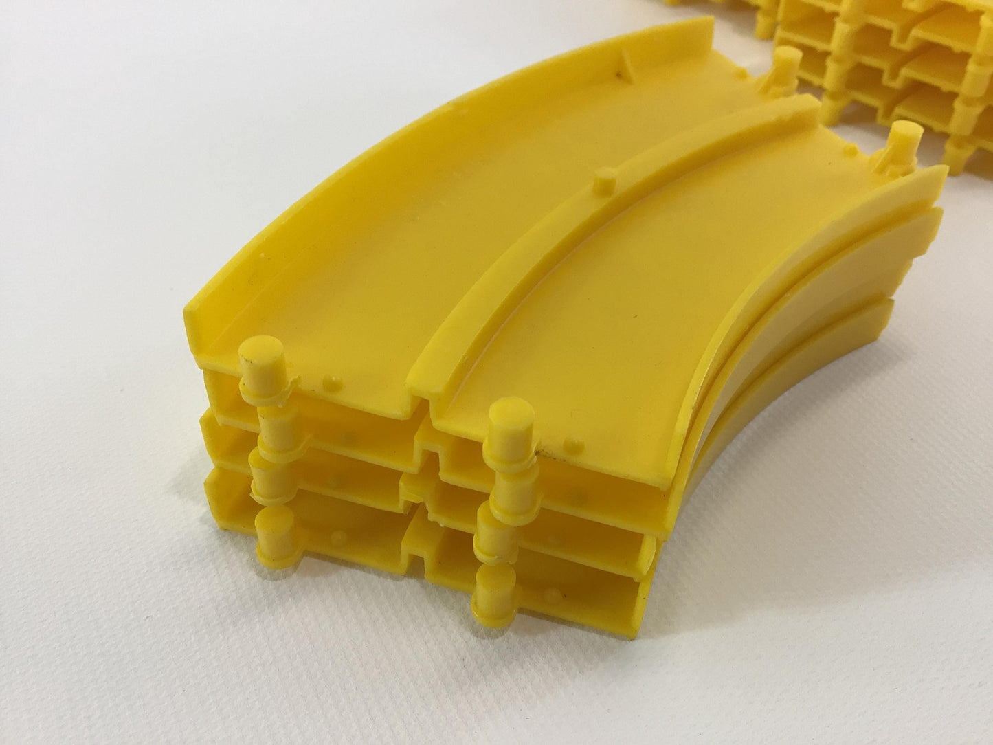 Ideal Jalopy Show Down 12 Yellow Curves Vintage Toy Slot Car Track Replacement Parts Pieces