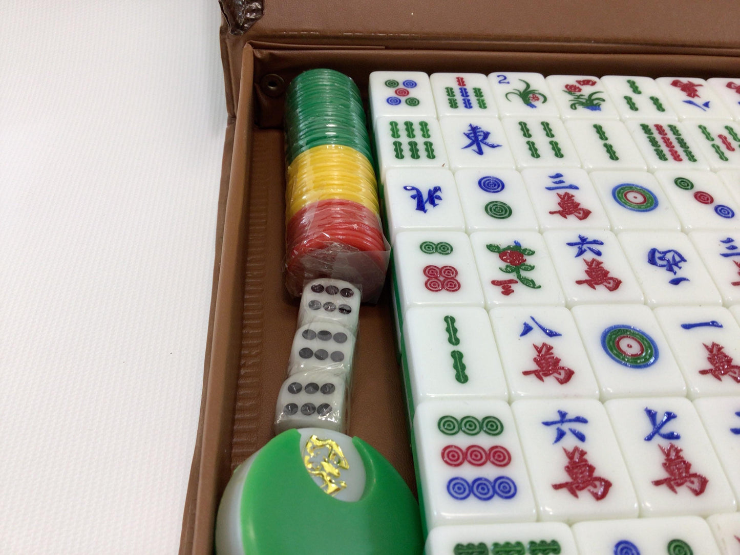 Vintage Wanchung Mahjong 144 Piece Tile Game Set Travel Case