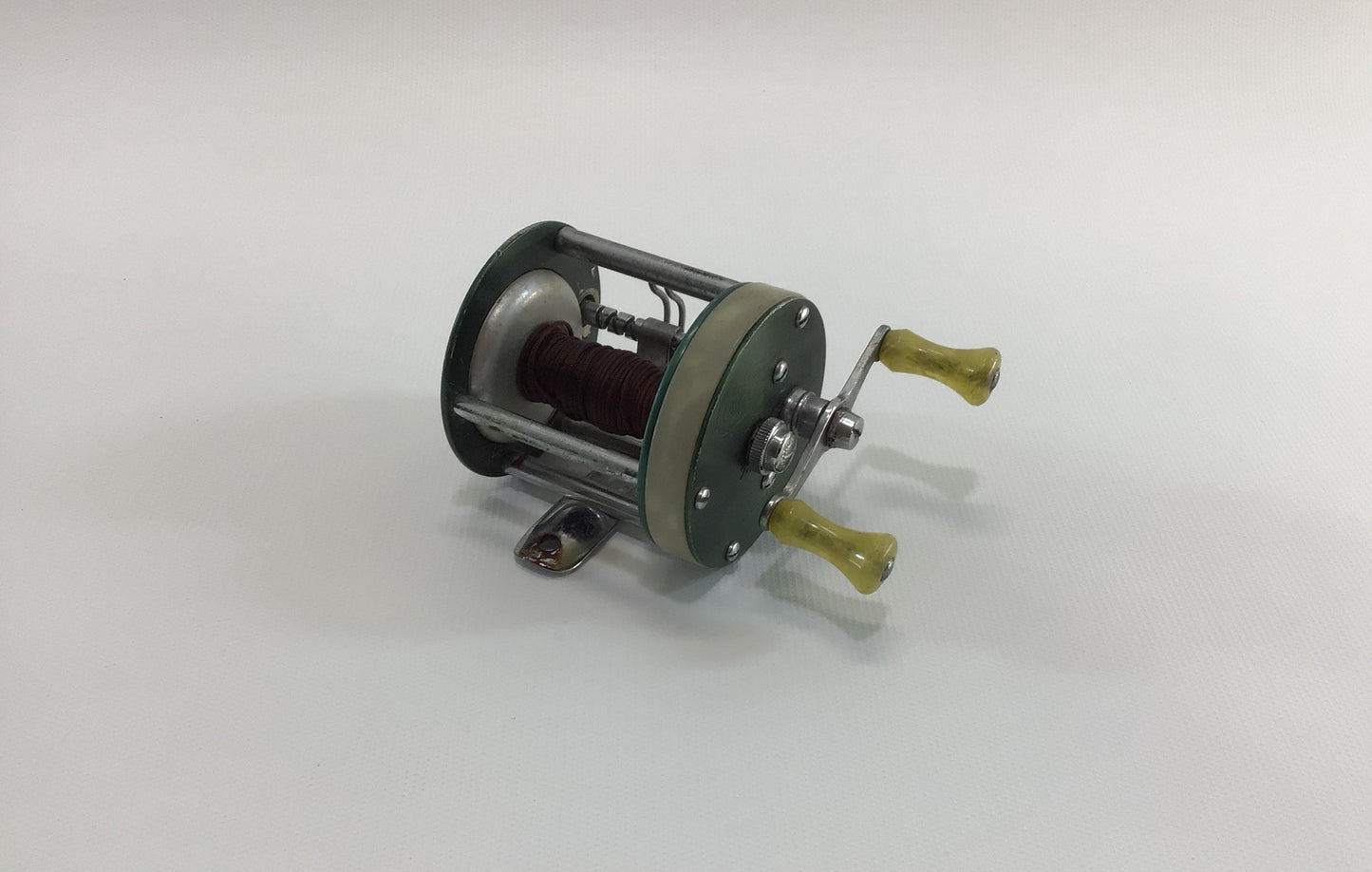 Shakespeare Wondereel Light 1921 Baitcasting Reel Fishing Tackle Vintage Outdoor Sporting Equipment