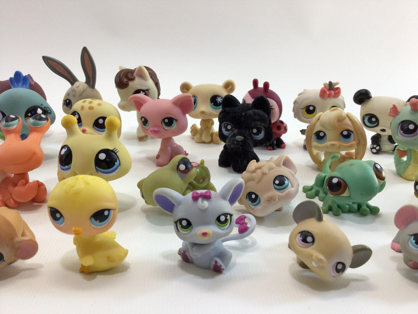 Littlest Pet Shop LPS Lot of 40 Assorted Toy Figures