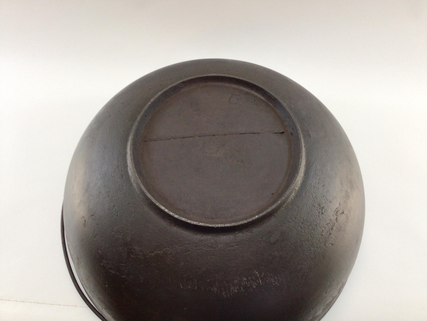Cast Iron No 5 Scotch Bowl with Gate Mark and Heat Ring Antique Country Kitchen Farmhouse Decor