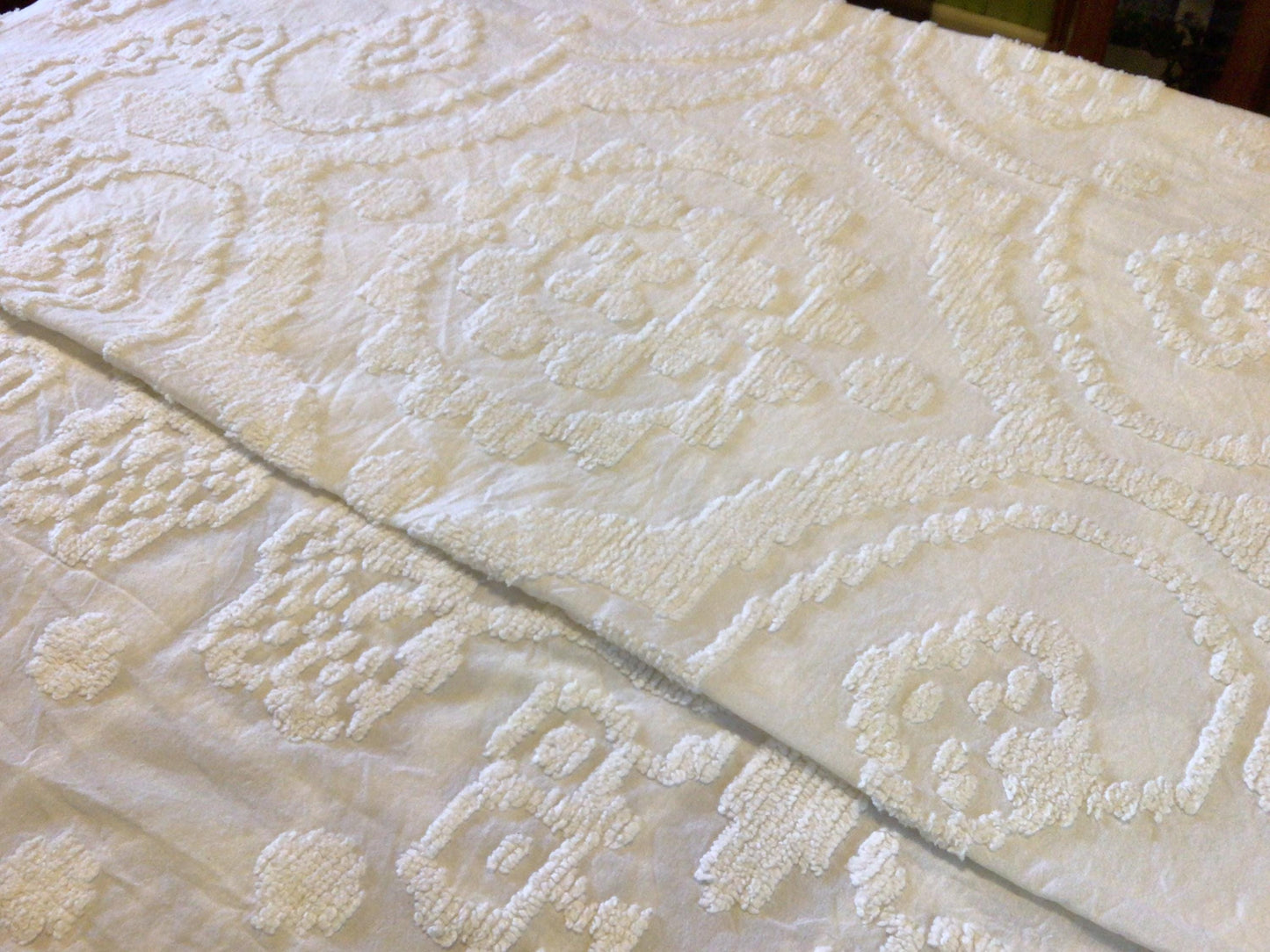 White Chenille Vintage Bedspread Coverlet Super King Size 100" x 120"